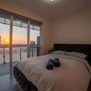 https://luxury-condo-w-mesmerizing-sunset-views-free-parking.hotelstorontoontario.org